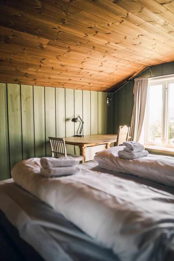 Double room with shared bathroom